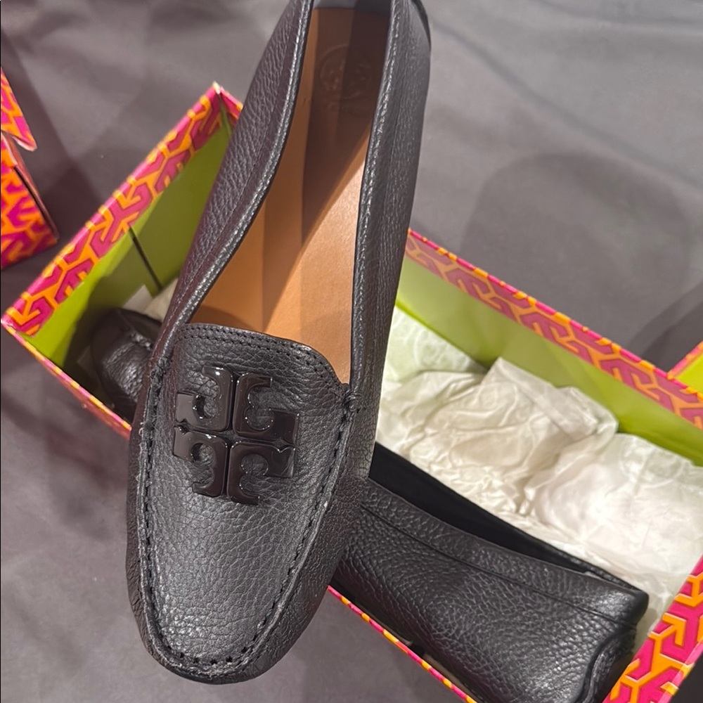 Tory Burch Black Pebbled Leather Loafers